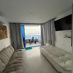 Apartamento vista al mar con balcon